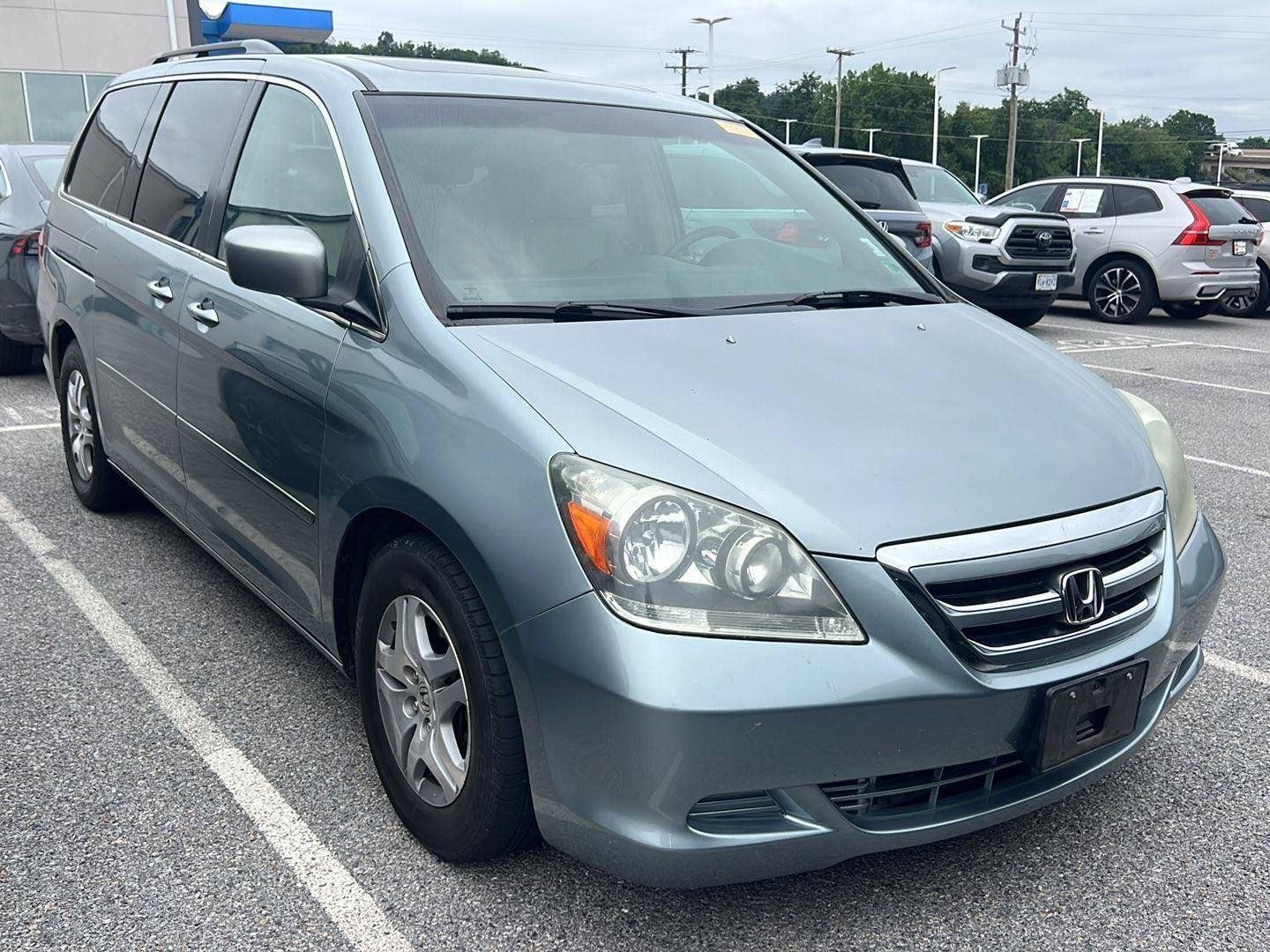 Used 2005  Honda EX-L image 6