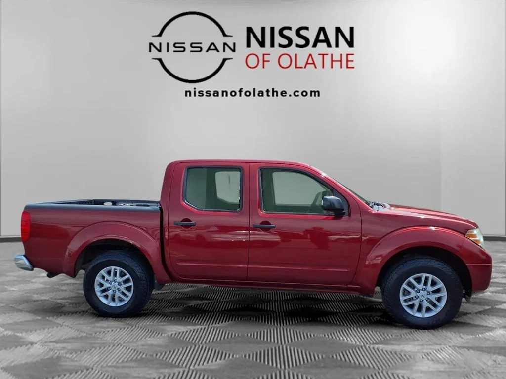 Used 2017 Red Nissan SV image 31