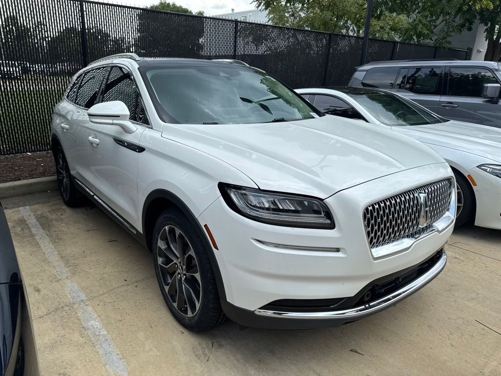 Used 2021 White Lincoln Reserve image 1