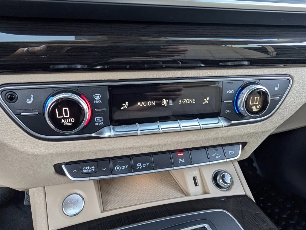 Used 2018 White Audi 2.0T image 27