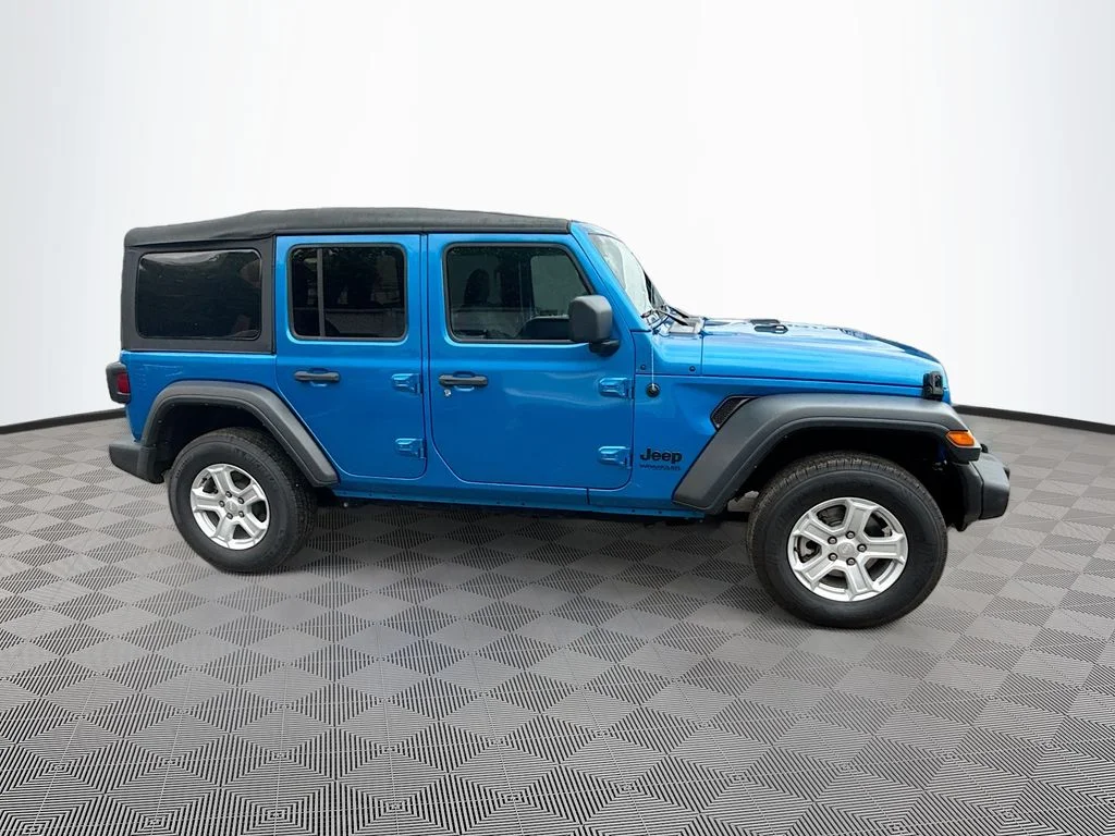 Used 2022 Blue Jeep Unlimited Sport S image 5