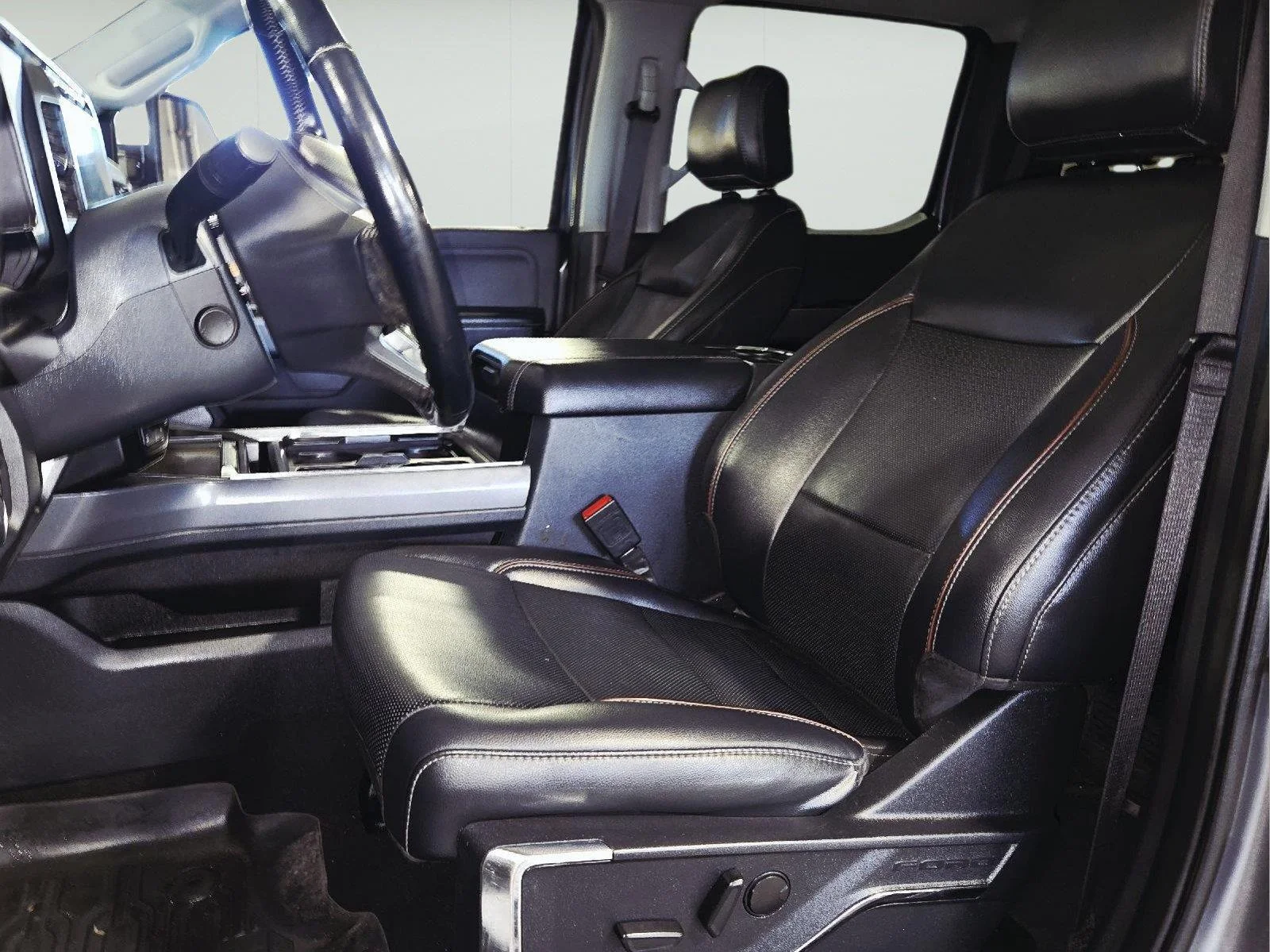Used 2024 Carbonized Gray Ford Lariat image 40