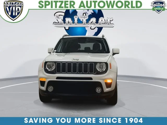 Used 2019 White Jeep Latitude image 3