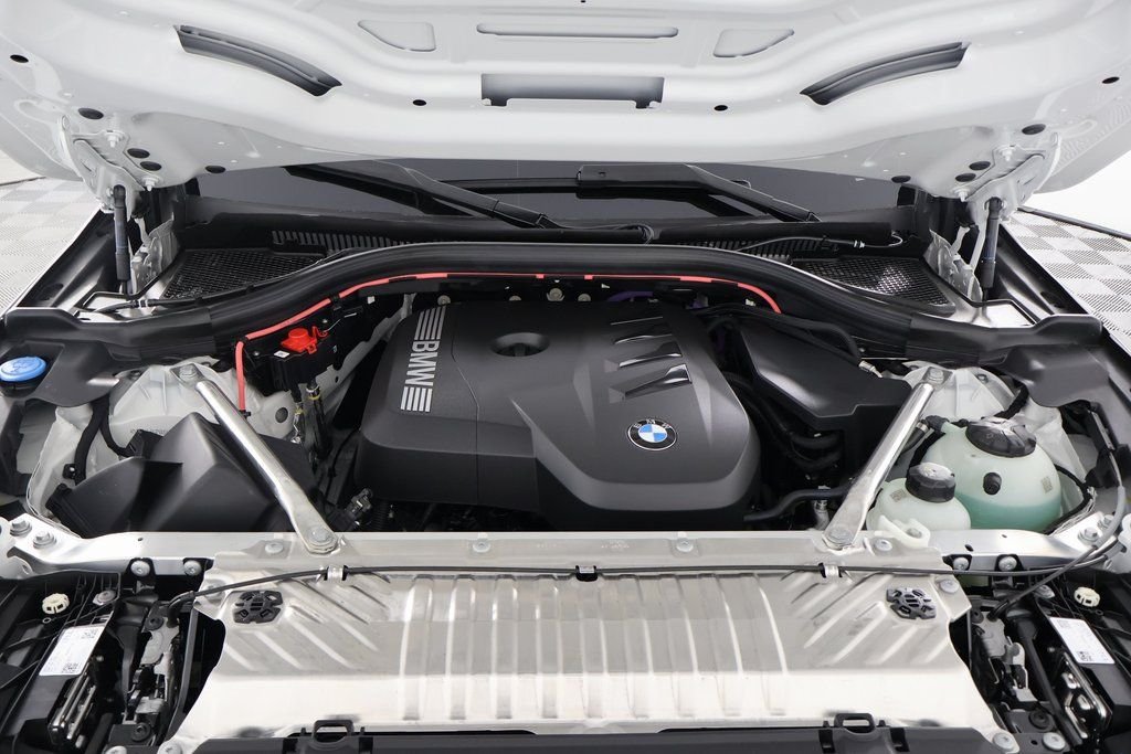 Used 2026 White Metallic BMW 30 xDrive image 9