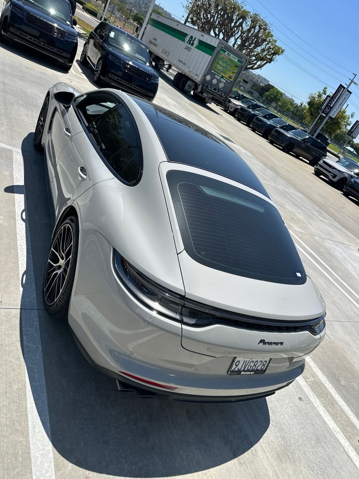 Used 2023 Chalk Porsche Platinum Edition image 5
