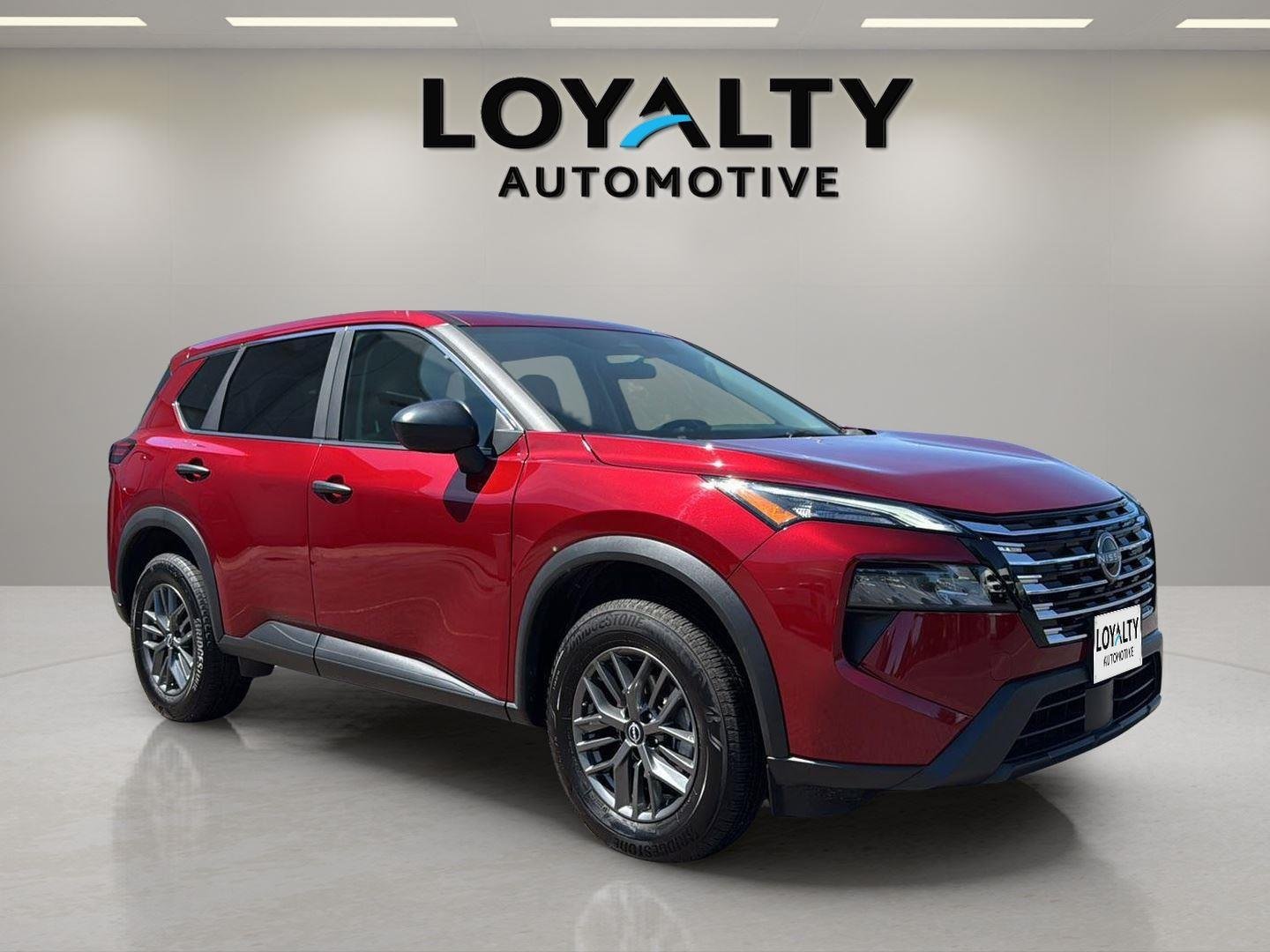 Used 2025 Scarlet Ember Tintcoat Nissan S image 7