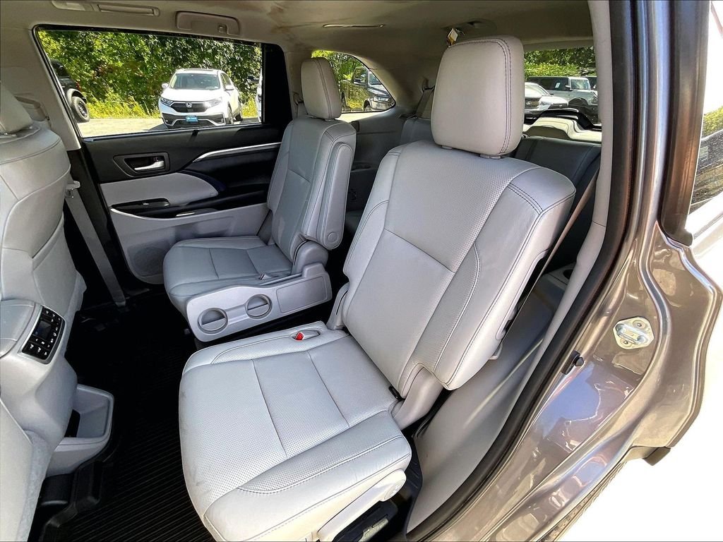Used 2019 Predawn Gray Mica Toyota Limited Platinum image 14