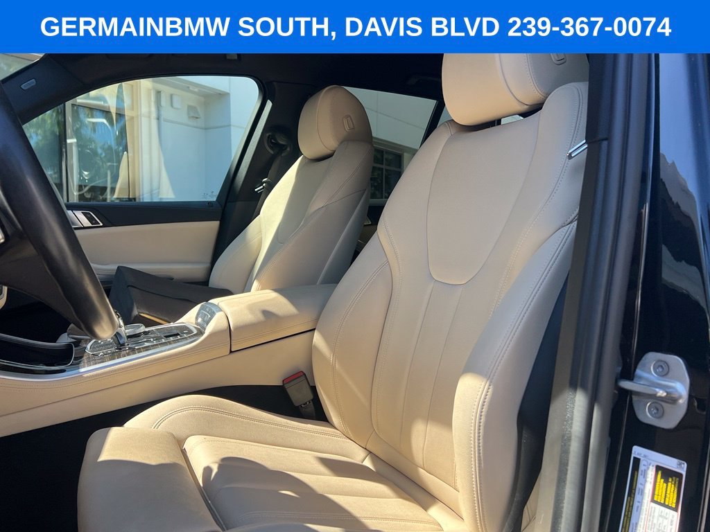 Used 2021 Black Sapphire Metallic BMW sDrive40i image 14