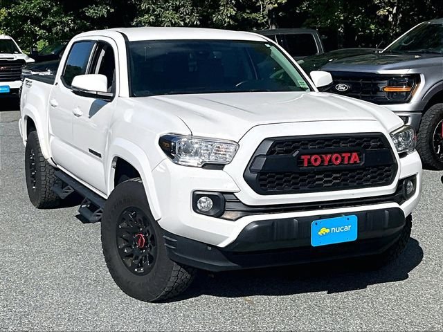 Used 2022 White Toyota SR5 image 1