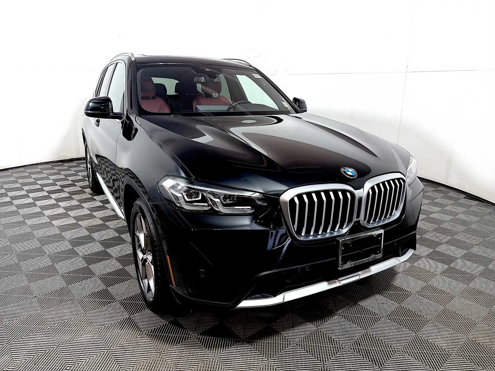 Certified Used 2023 Black Sapphire Metallic BMW xDrive30i image 2