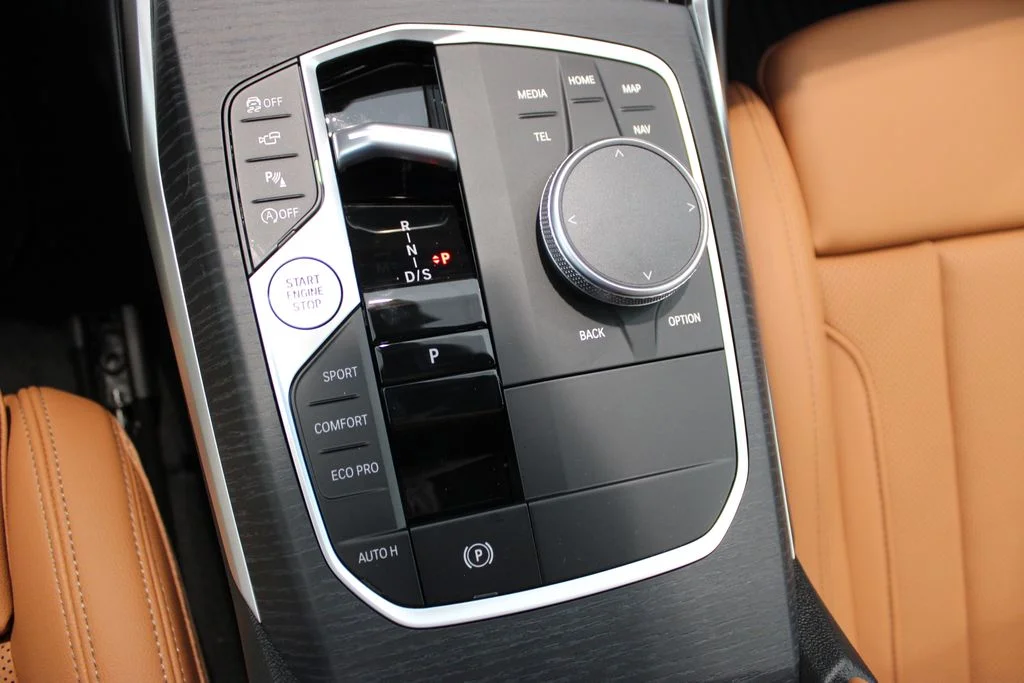 New 2026 Skyscraper Grey Metallic BMW 330i xDrive image 15