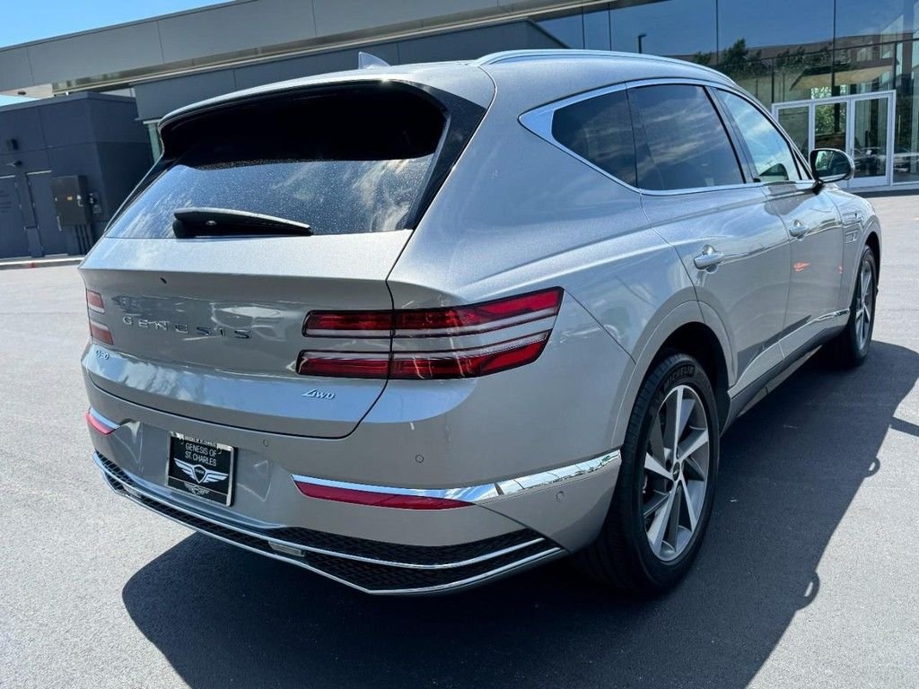 Certified Used 2026 Savile Silver Genesis 2.5T Advanced image 3