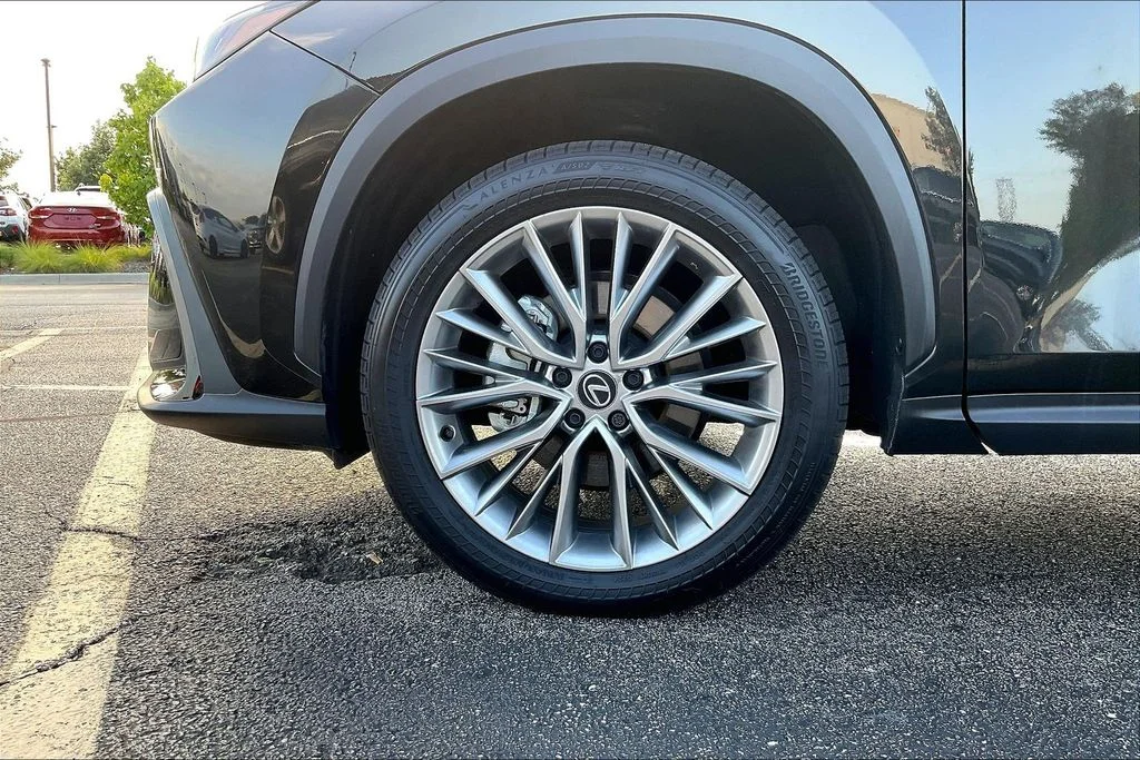 Used 2025 Black Lexus 350 Premium image 10