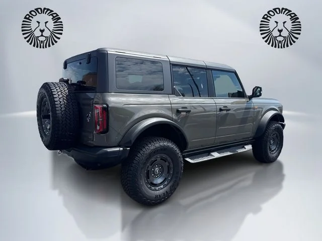 Used 2025 Gray Ford Badlands image 5