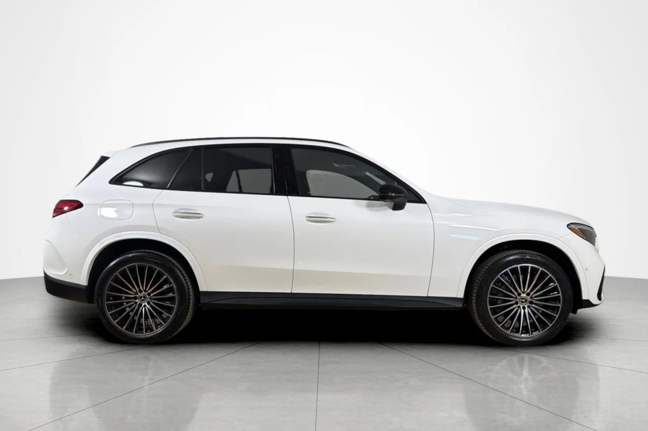 Used 2024 Polar White Mercedes-Benz GLC 300 image 6