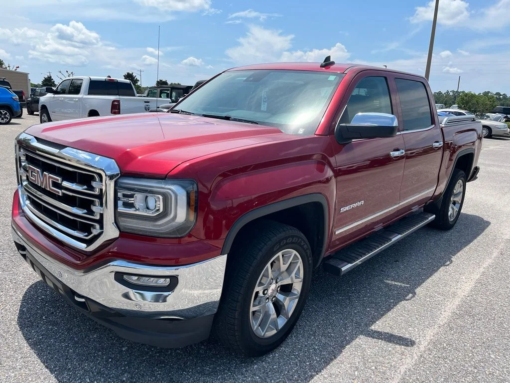 Used 2018 Red GMC SLT image 1
