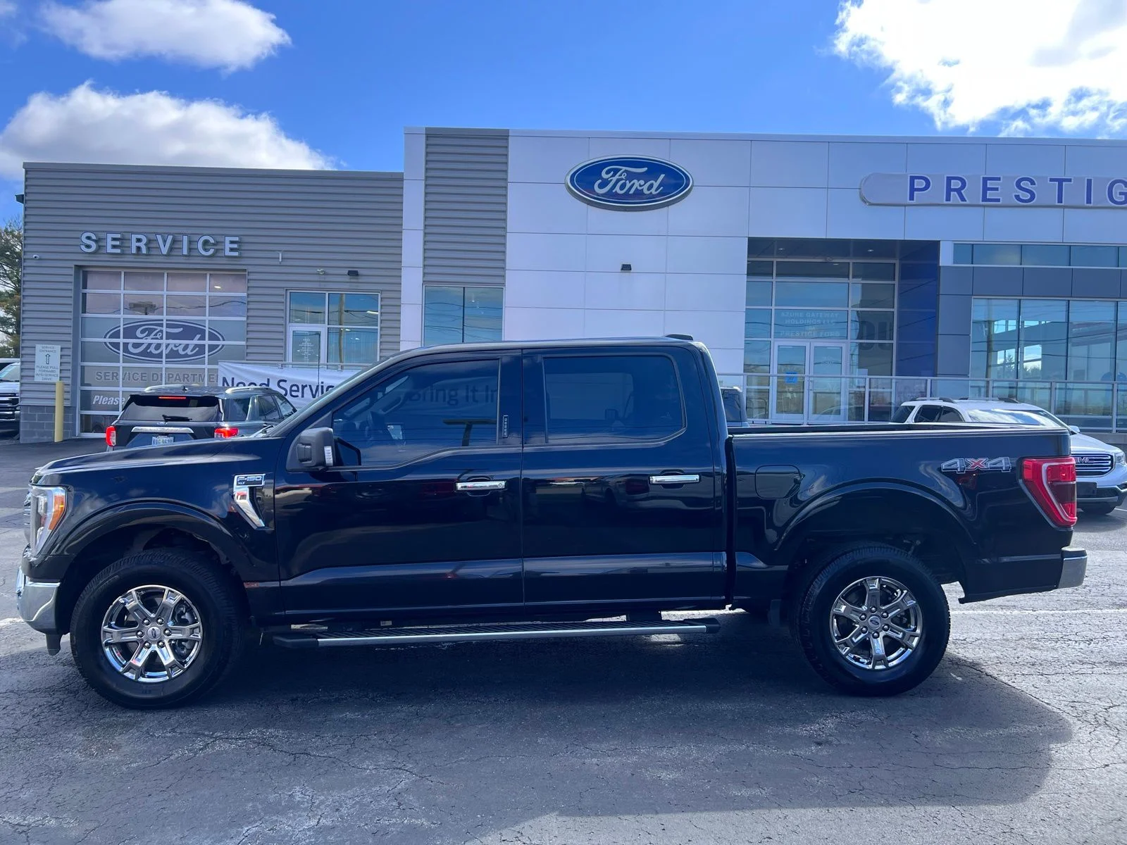 Used 2021 Agate Black Metallic Ford XLT image 5