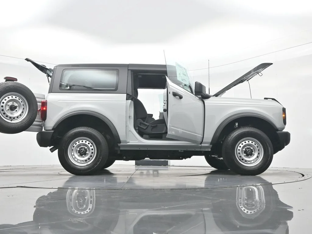 New 2026 Avalanche Gray Ford Base image 46