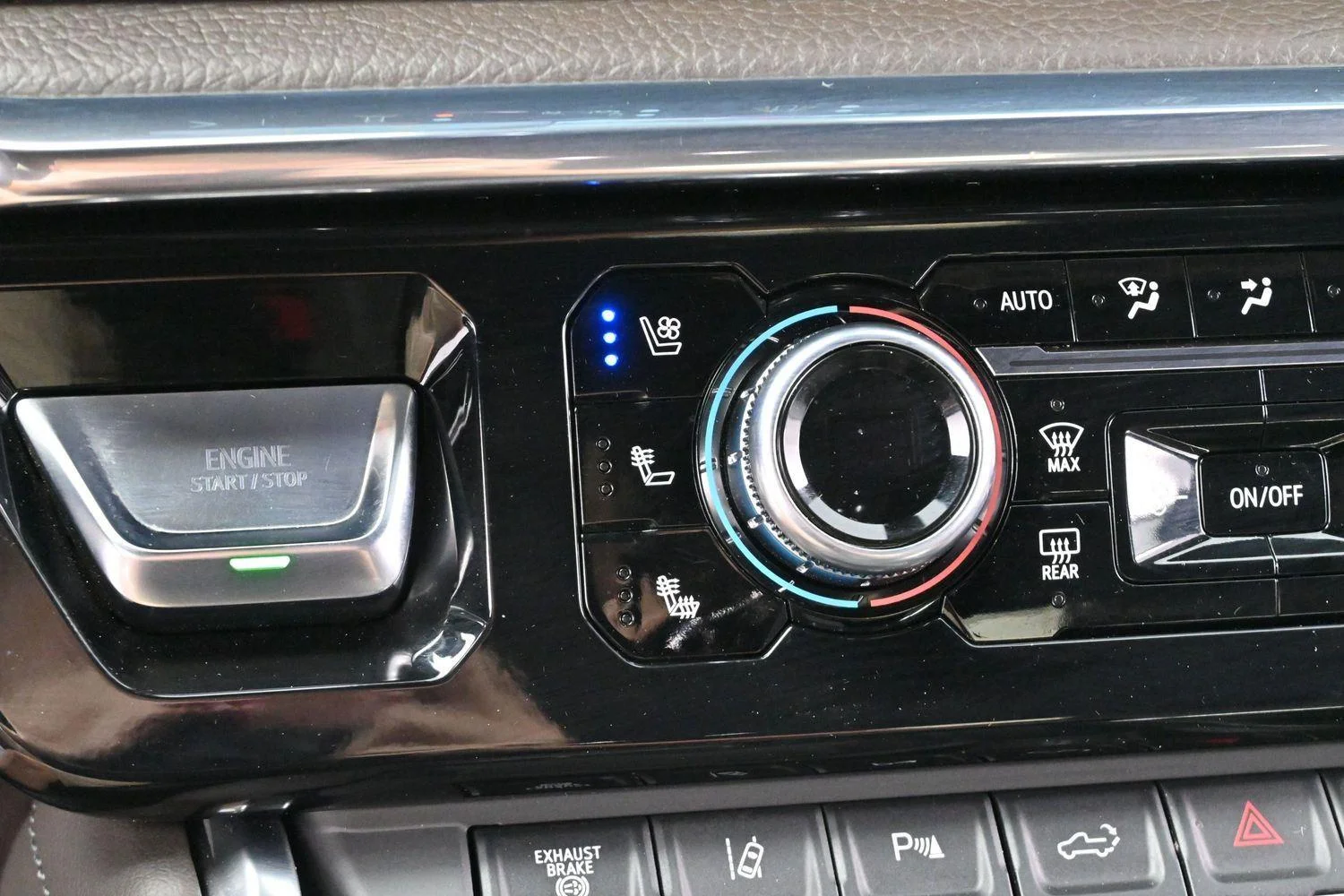 Used 2024 Downpour Metallic GMC Denali image 23