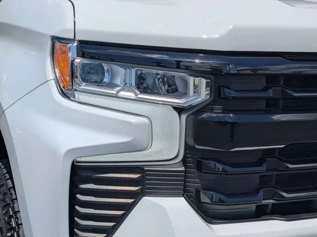 Used 2024 Summit White Chevrolet LT Trail Boss image 9