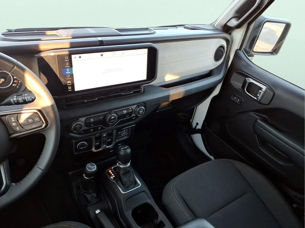 Used 2025 White Jeep Sport S image 19