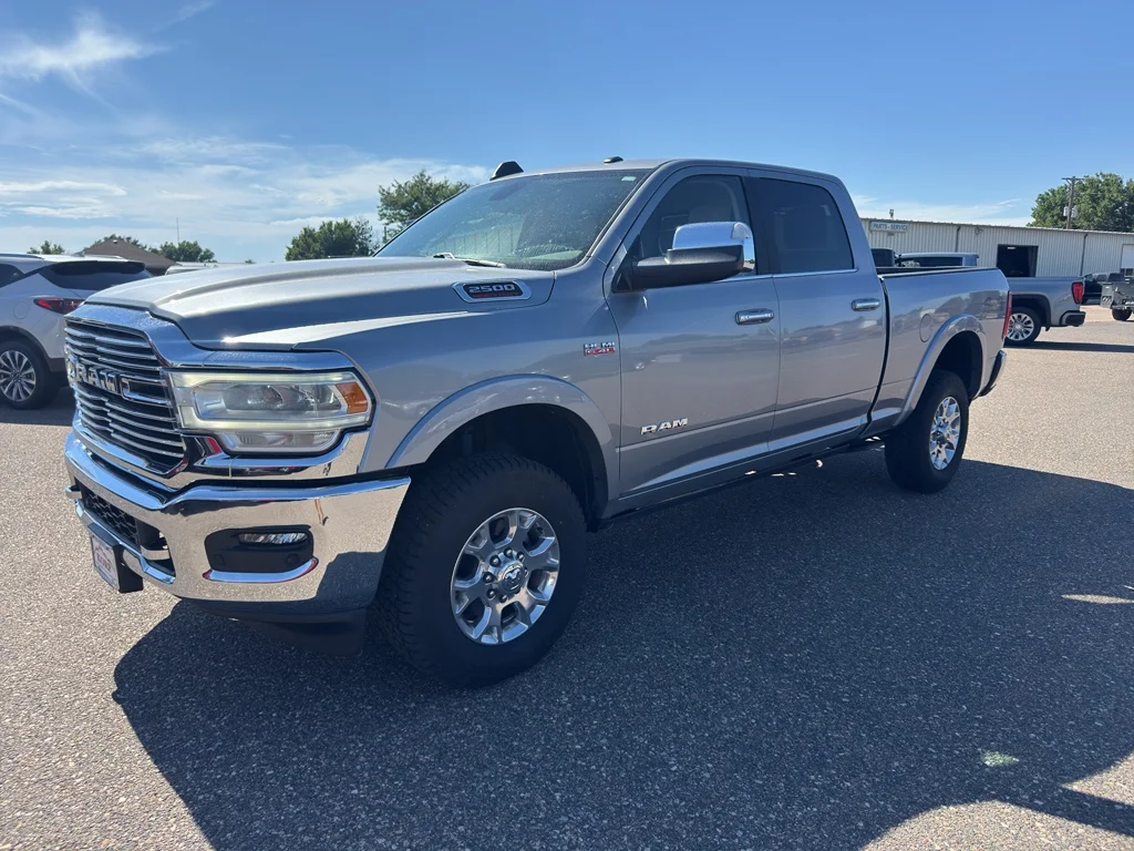 Used 2022 Billet Silver Metallic Clearcoat Ram Laramie image 2