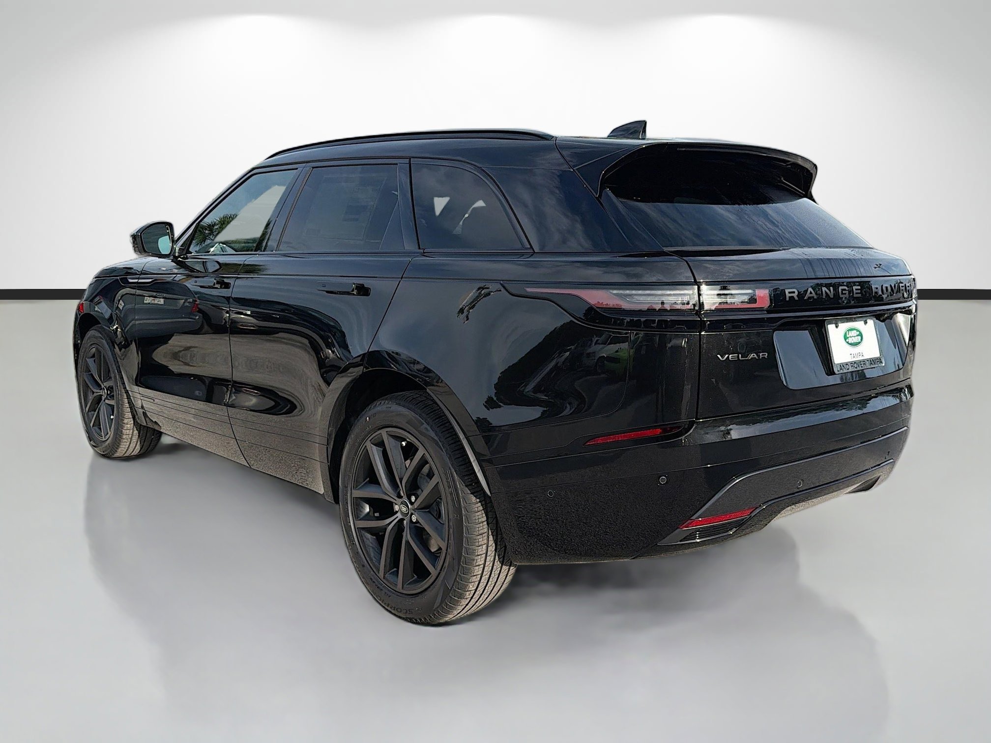 New 2026 Santorini Black Land Rover Belgravia Edition image 2