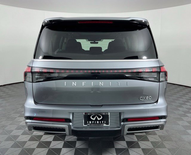 New 2027 Silver INFINITI LUXE image 5