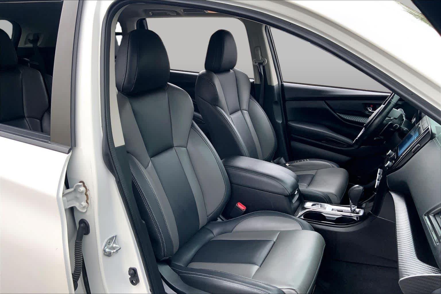 Used 2022 Crystal White Pearl Subaru Onyx Edition image 7