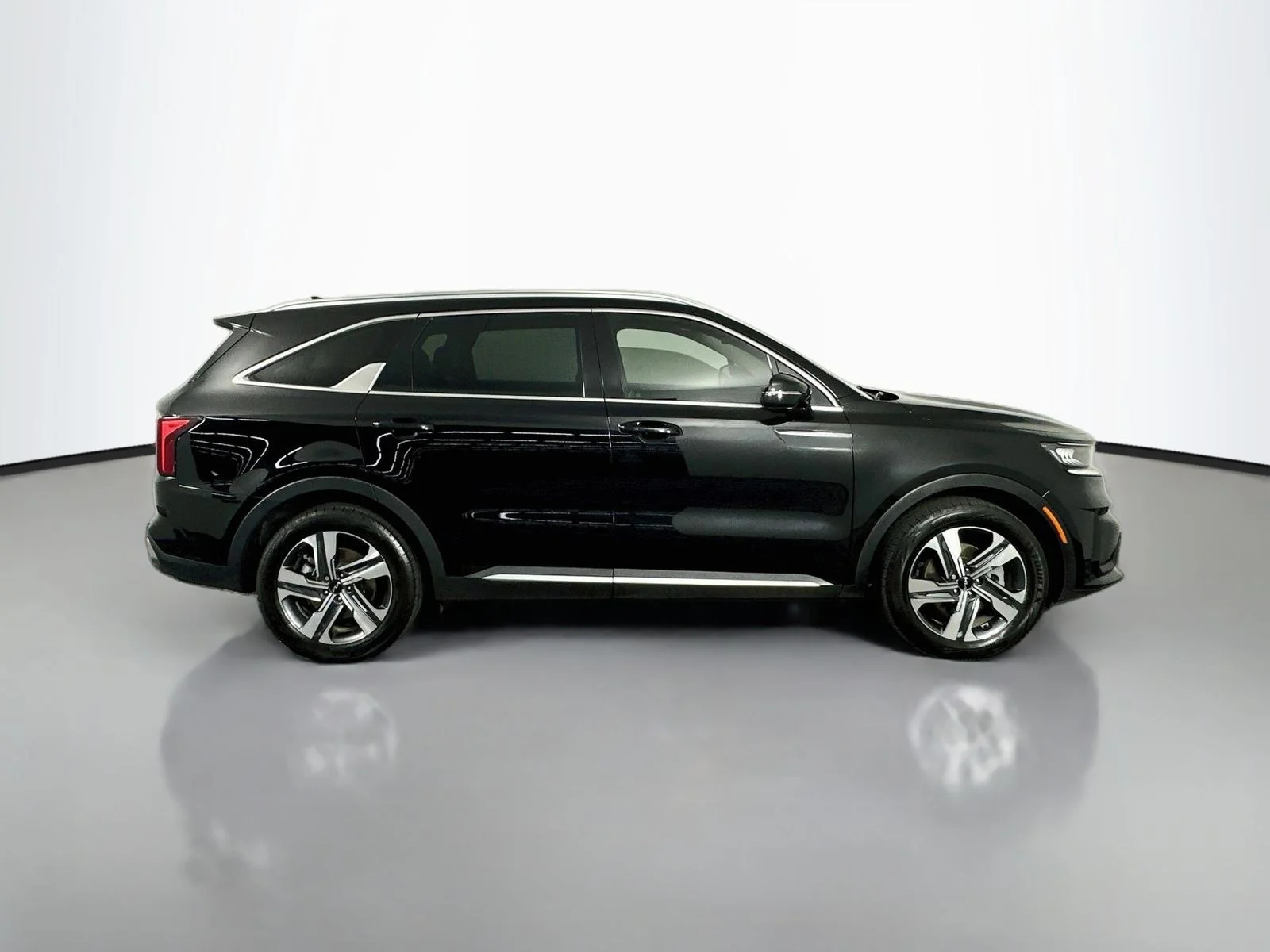Used 2023 Aurora Black Kia EX image 8