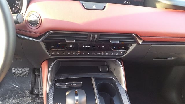 2026 Mazda CX-70 Premium Package - Photo 15