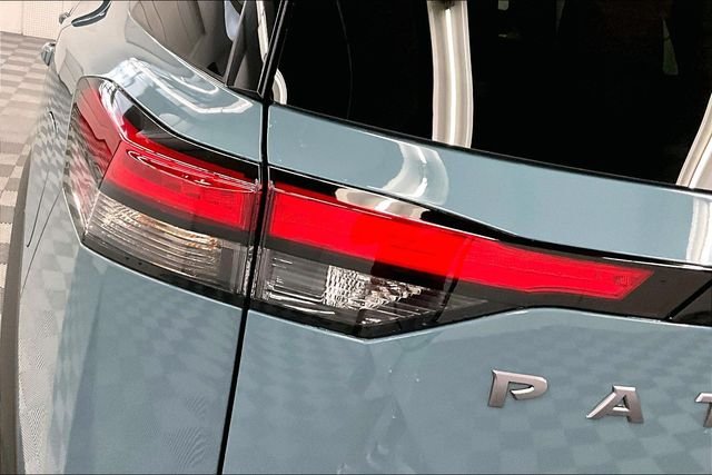 New 2026 Baltic Teal/Super Black Nissan Platinum image 19