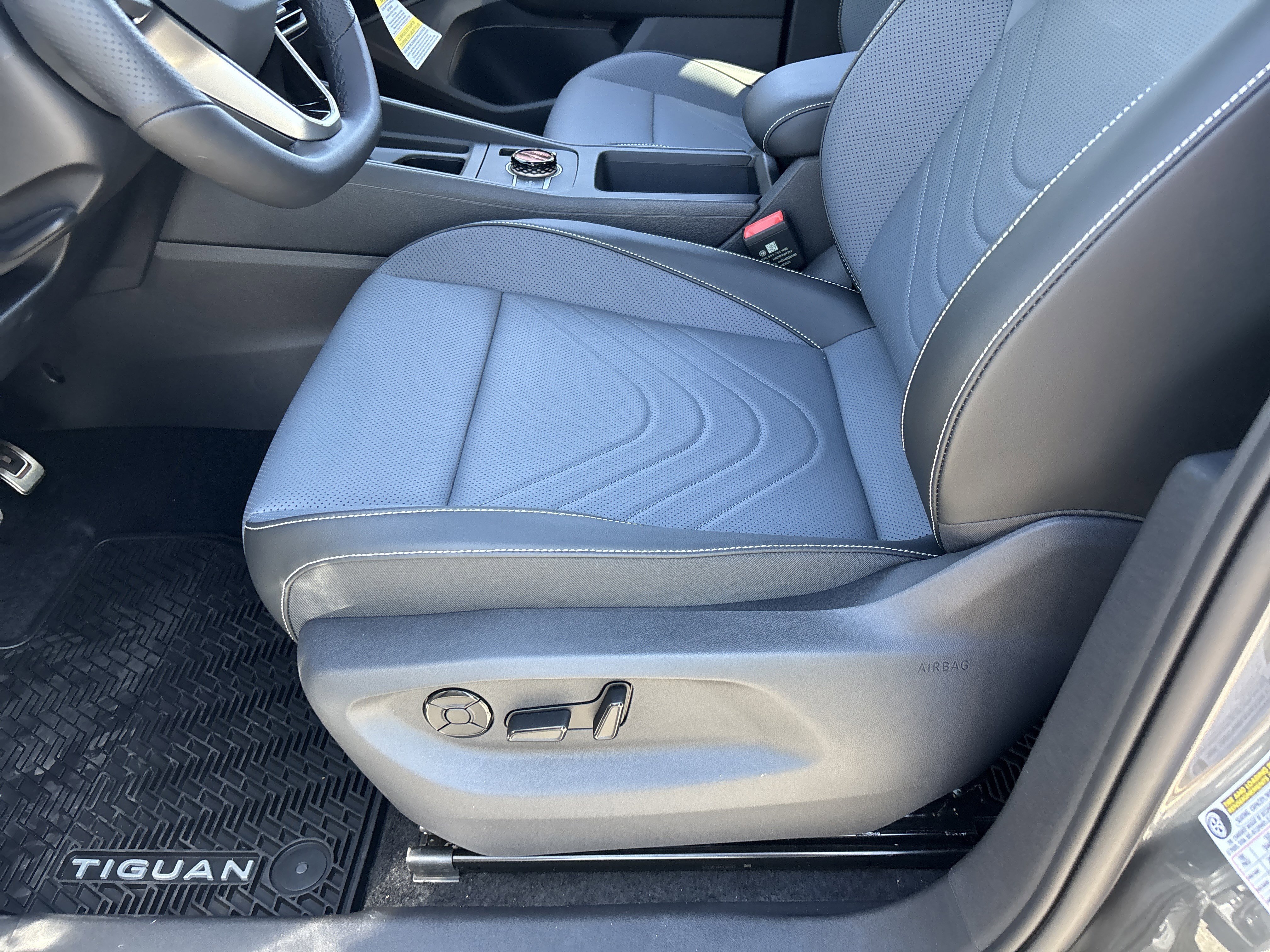 New 2026 Platinum Gray Metallic Volkswagen  image 15