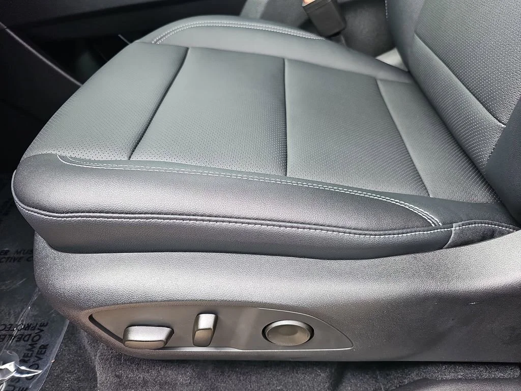 2026 Chevrolet Traverse LT - Photo 31
