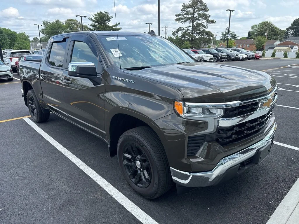 2023 Chevrolet Silverado 1500 LT 2FL 4X4 Crew Cab Short Box's photo