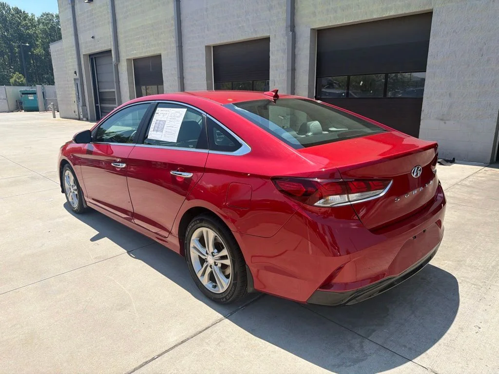 Used 2019 Red Hyundai SEL image 7