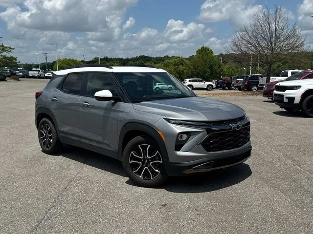 Used 2025 Gray Chevrolet ACTIV image 2