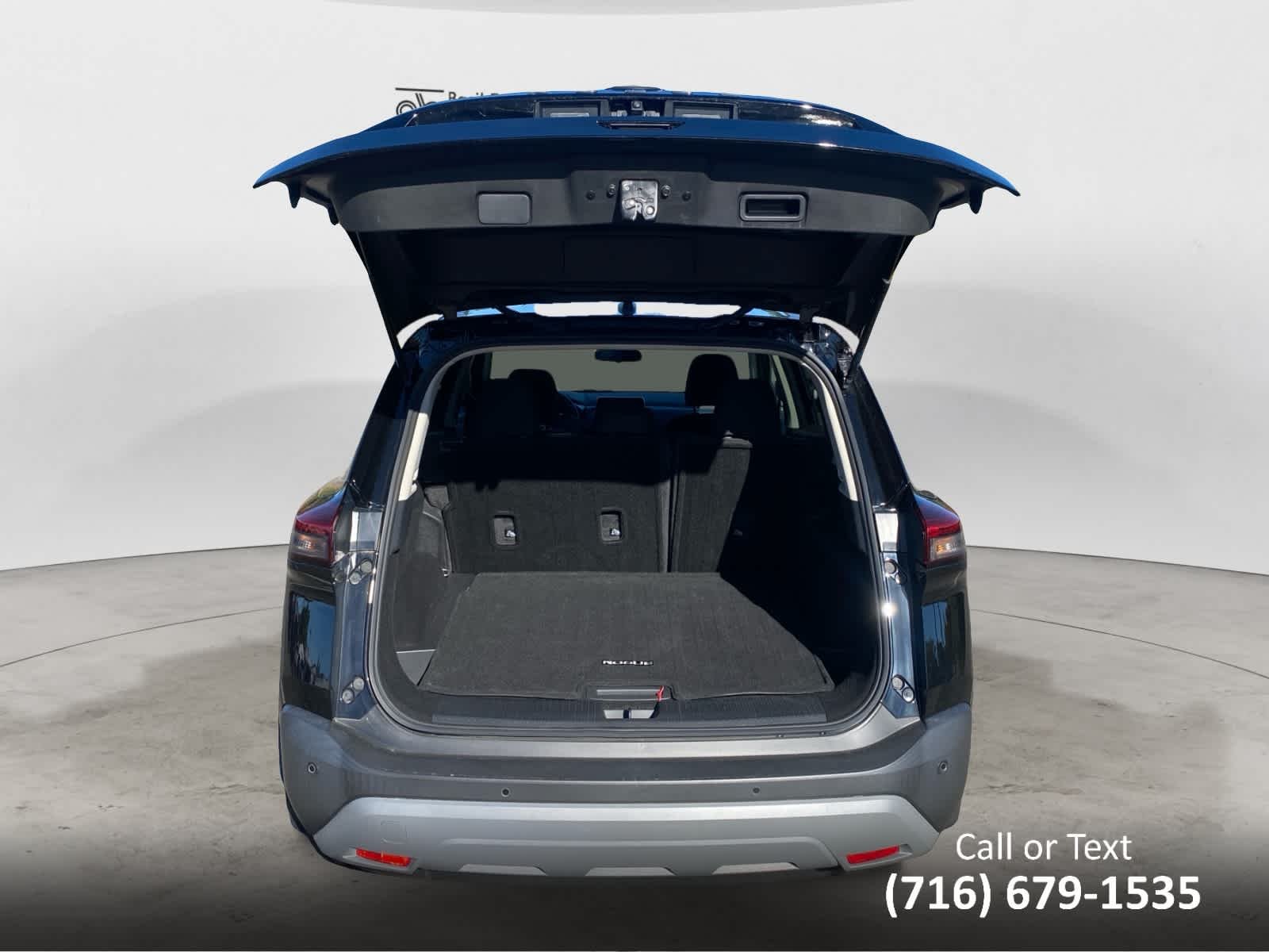 Used 2023 Super Black Nissan S image 23