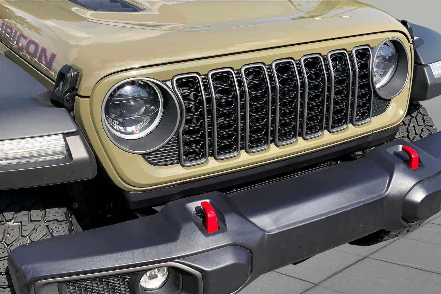 Used 2025 41 Jeep Rubicon image 28