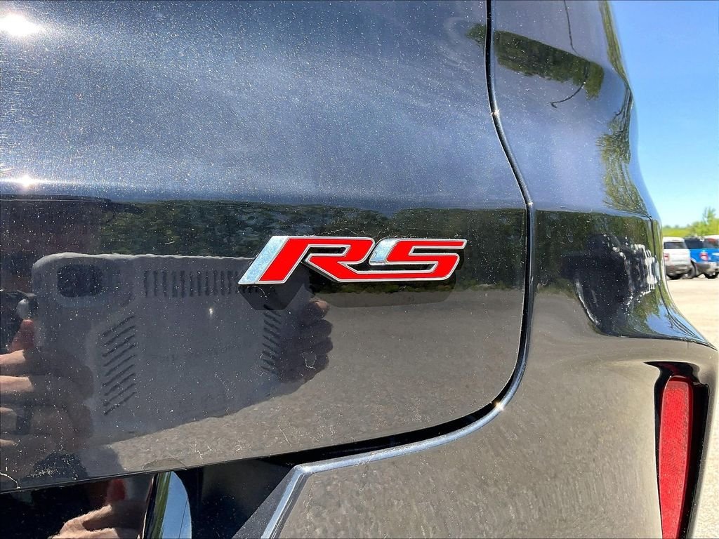 Used 2023 Mosaic Black Metallic Chevrolet RS image 26