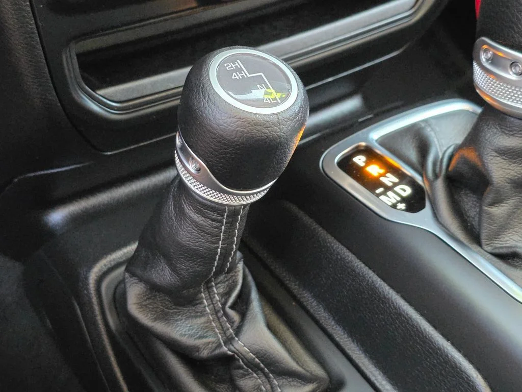 Used 2025 Red Jeep Sport S image 33