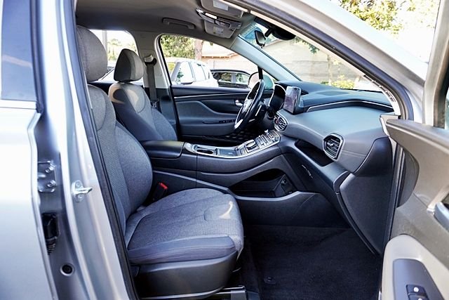 Used 2023 Silver Hyundai SEL image 10