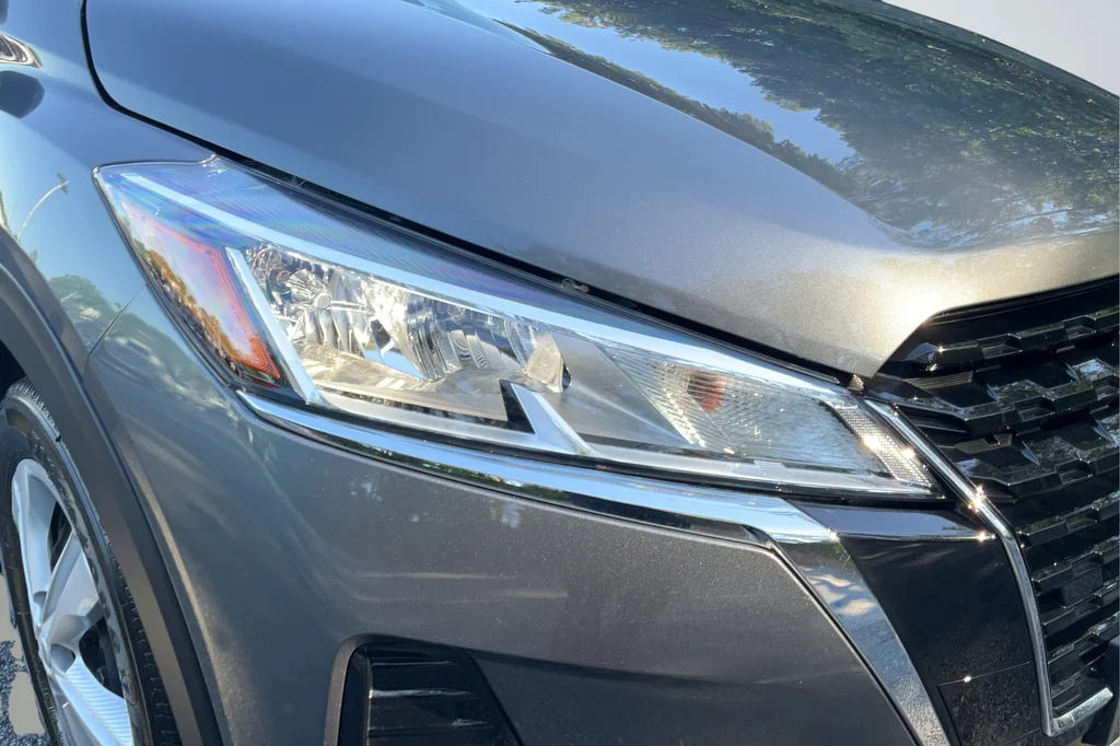 Used 2025 Gray Nissan S image 27