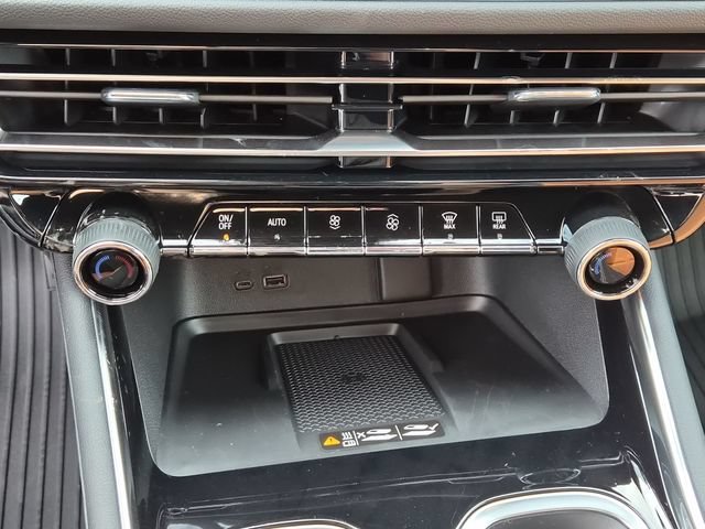 2027 Chevrolet Traverse Z71 - Photo 16