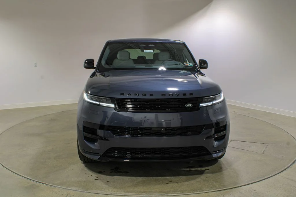 New 2026 Varesine Blue Land Rover Dynamic SE P530 V8 image 8