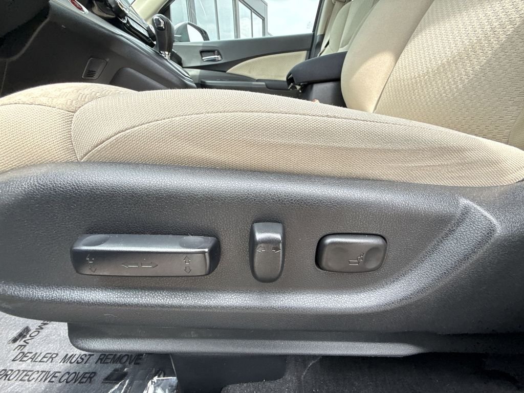 Used 2016  Honda EX image 12