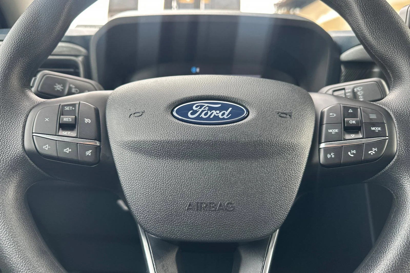 New 2026 Oxford White Ford XLT image 19