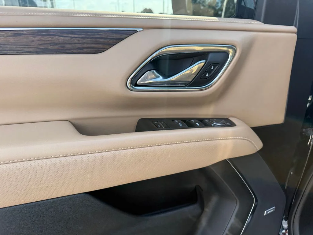 Used 2023 Black Chevrolet Premier image 5