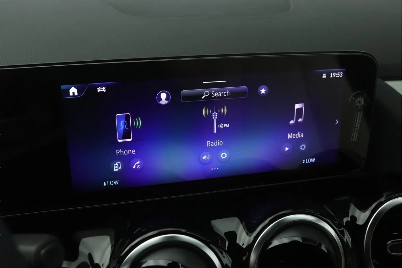 New 2026 MANUFAKTUR Patagonia Red Metallic Mercedes-Benz 250 image 5