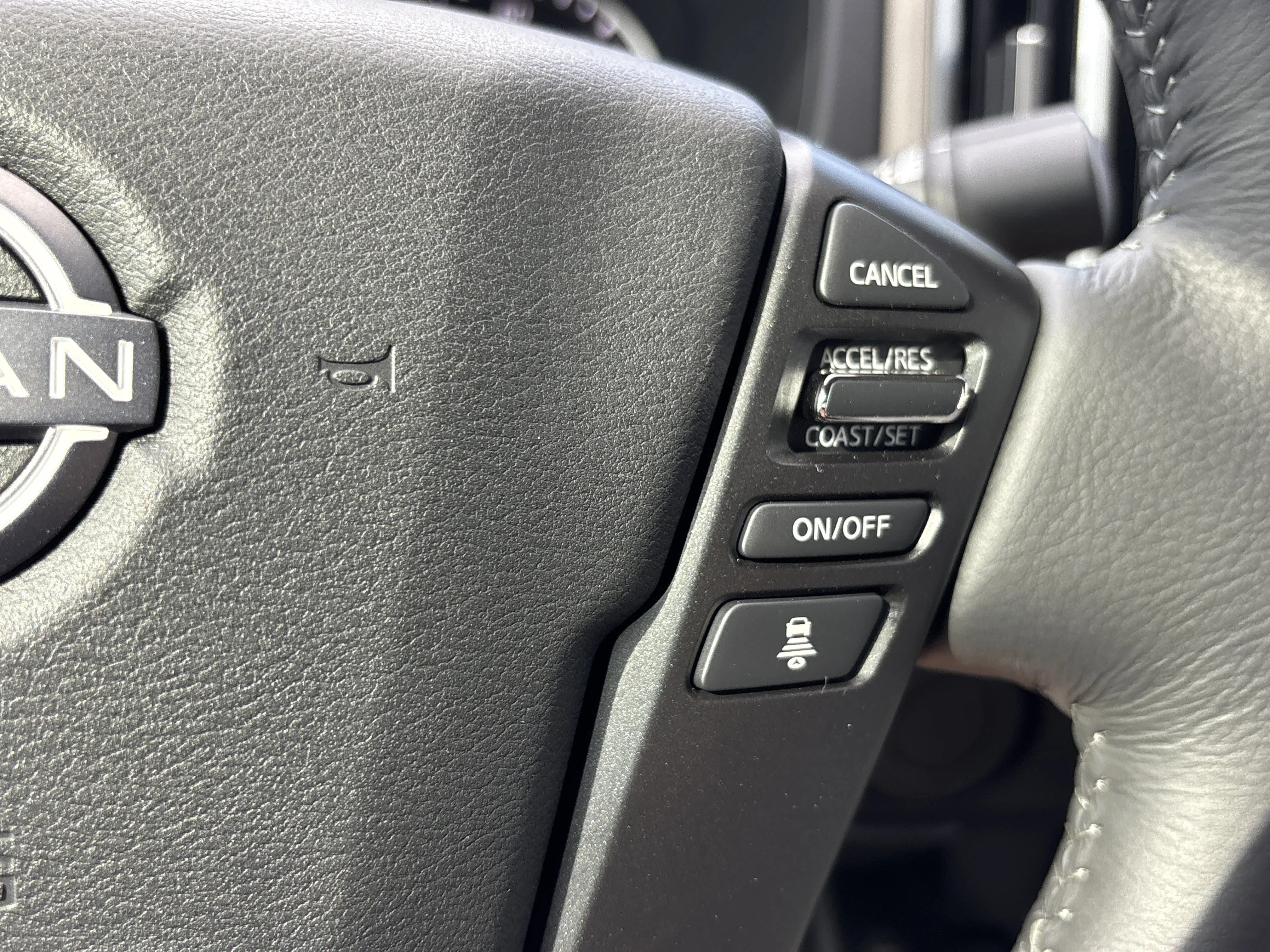 Used 2025 Bluestone Pearl Nissan SV image 25